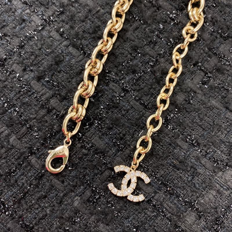 Ch**el waist chain